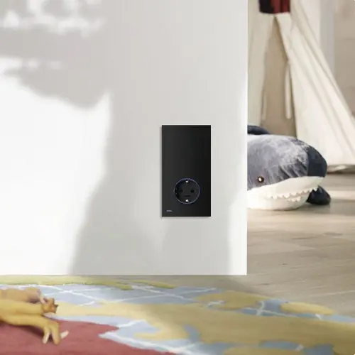 Última Oportunidad KIT BASE DE ENCHUFE SIMON 100 SCHUKO HUB PRO IO NEGRO