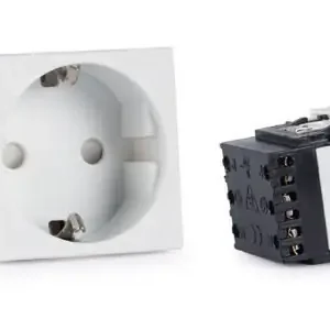 BASE ENCHUFE BIPOLAR TOMA TIERRA 250VCA 16A 1 PANEL CONEXIÓN Ordena Ya